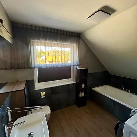 Сasa de vacaciones Dom Całoroczny W Grabówku Grabowko